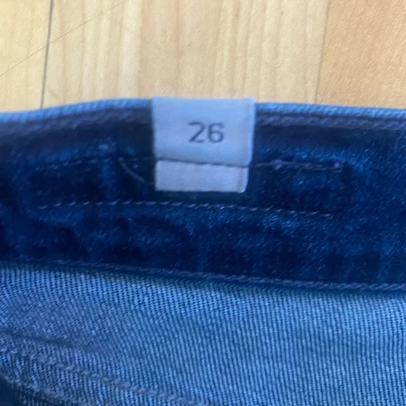 Citizens of Humanity Jean Shorts - Picture 6 of 7